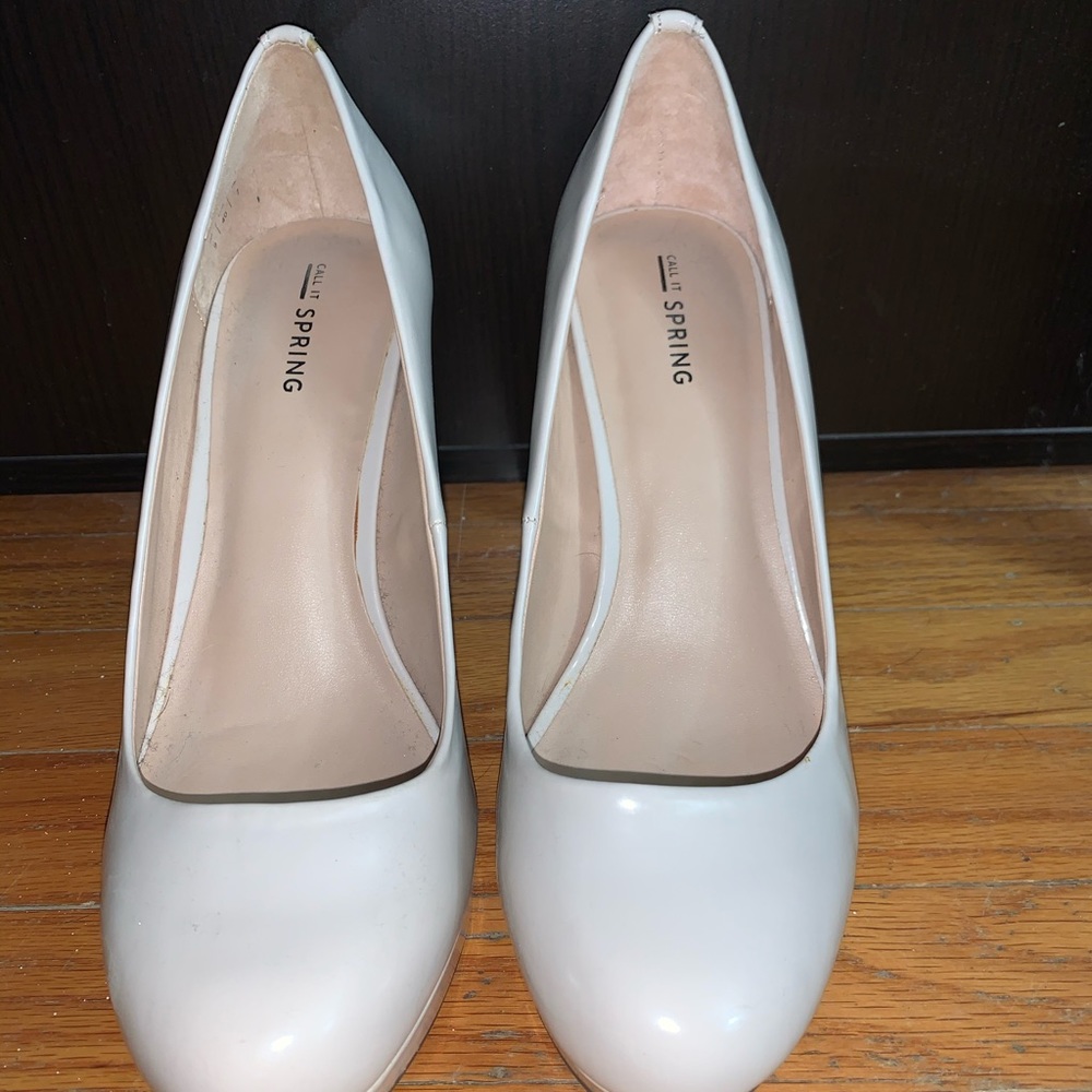 Brand new Call It Spring heels in pale nude